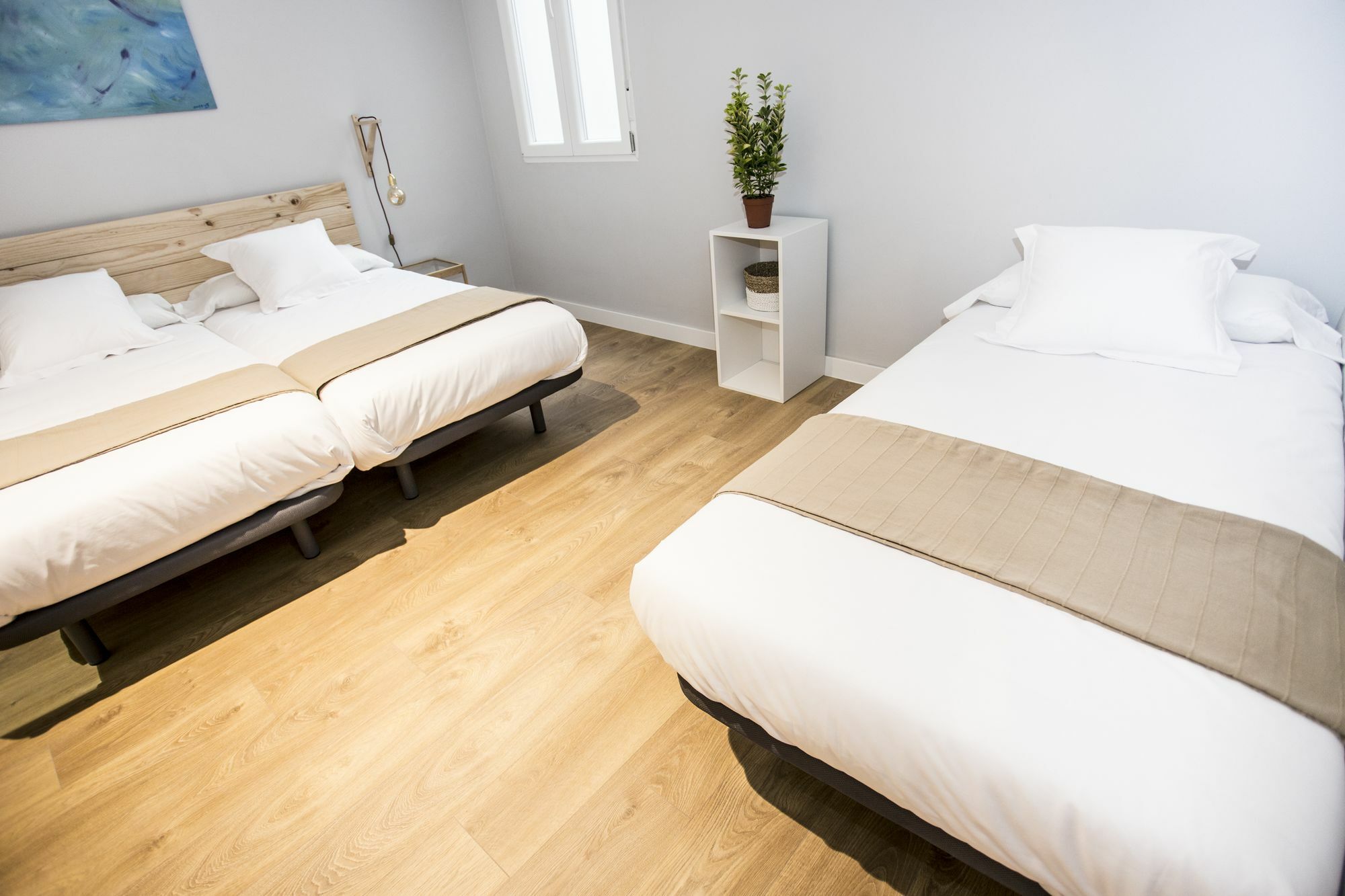 Hola Rooms Madrid Exterior photo