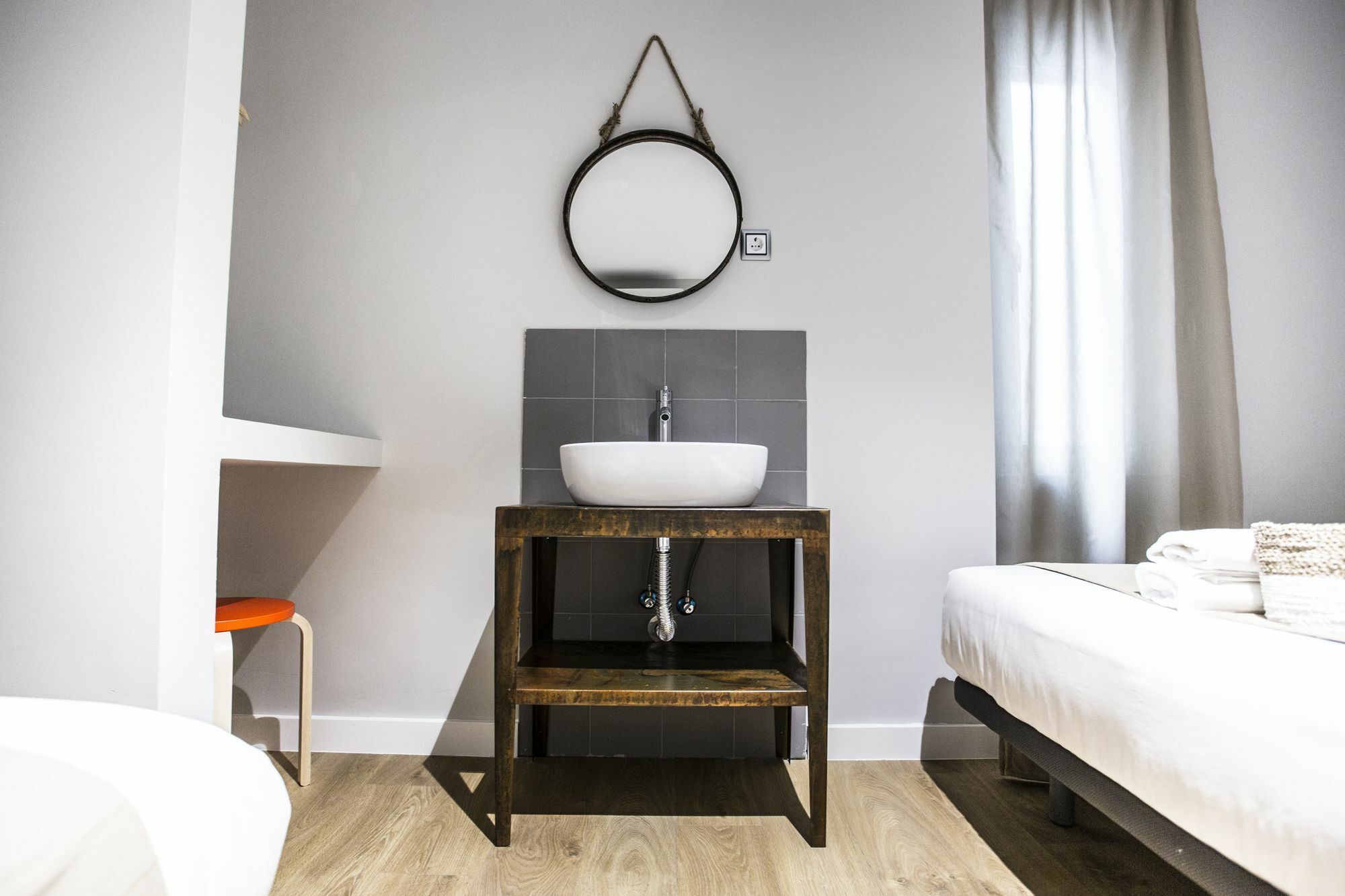 Hola Rooms Madrid Exterior photo